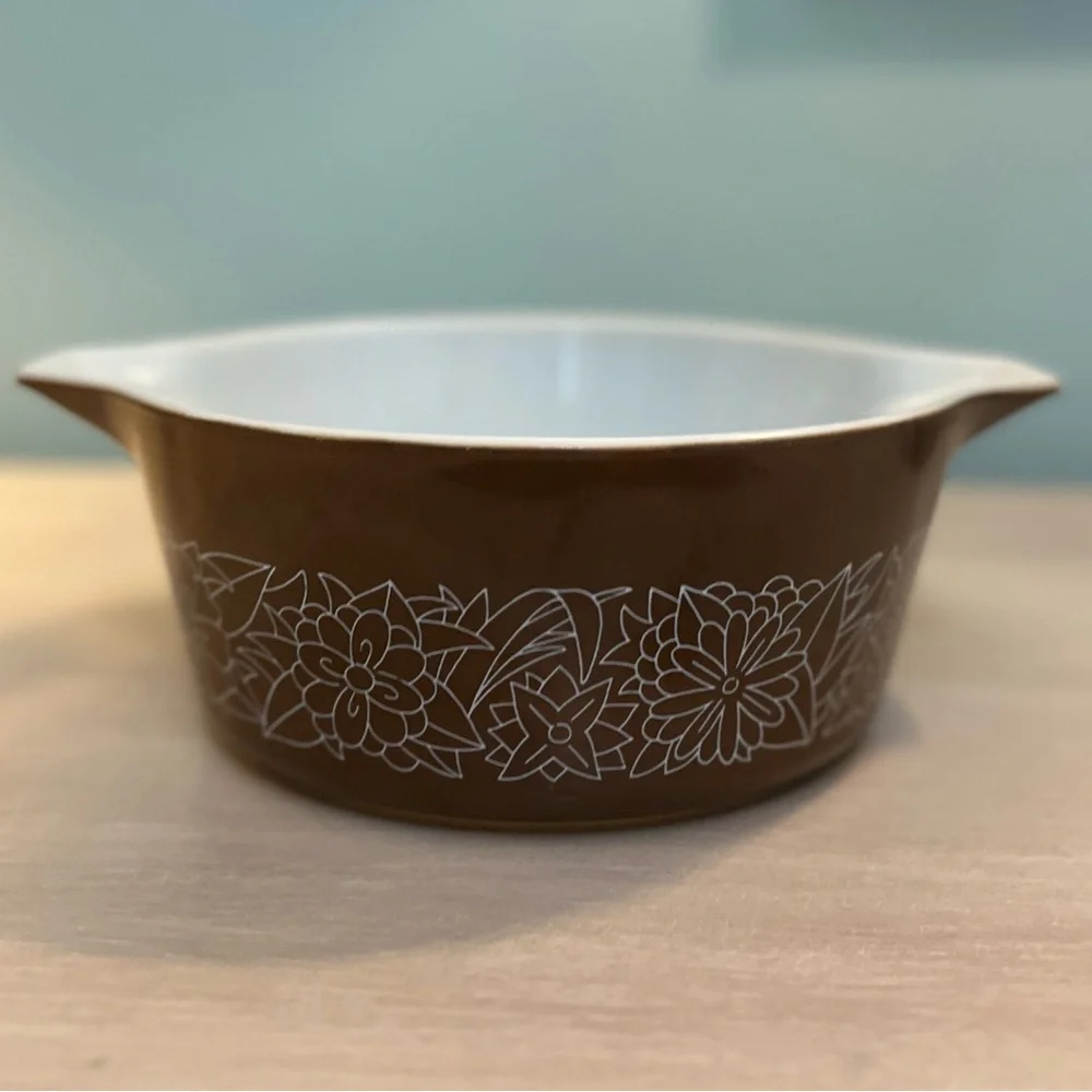 Pyrex Vintage Brown Woodlands‎ Milk Glass Casserole Dish